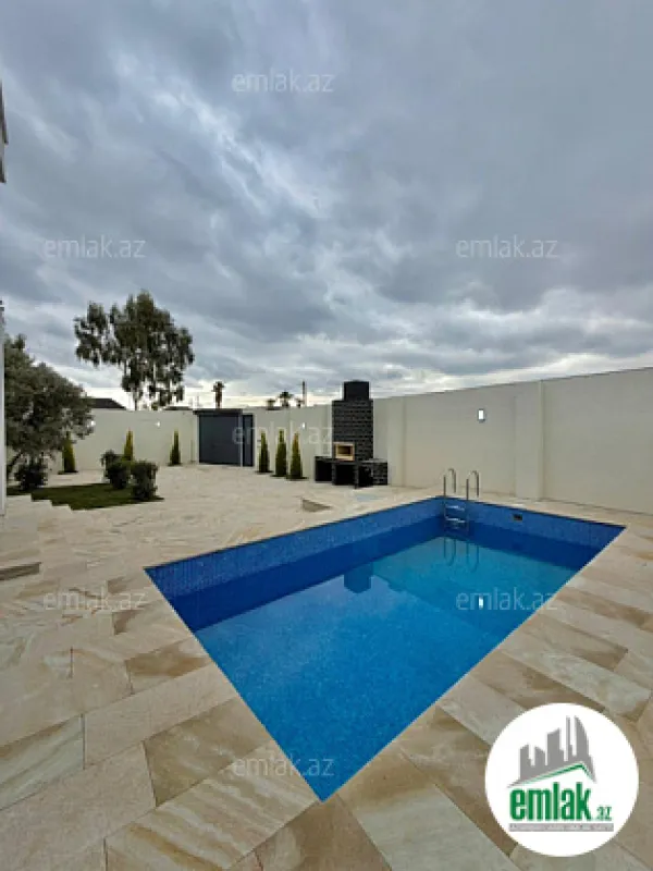 Satılır 4 otaqlı mənzil 160 m²