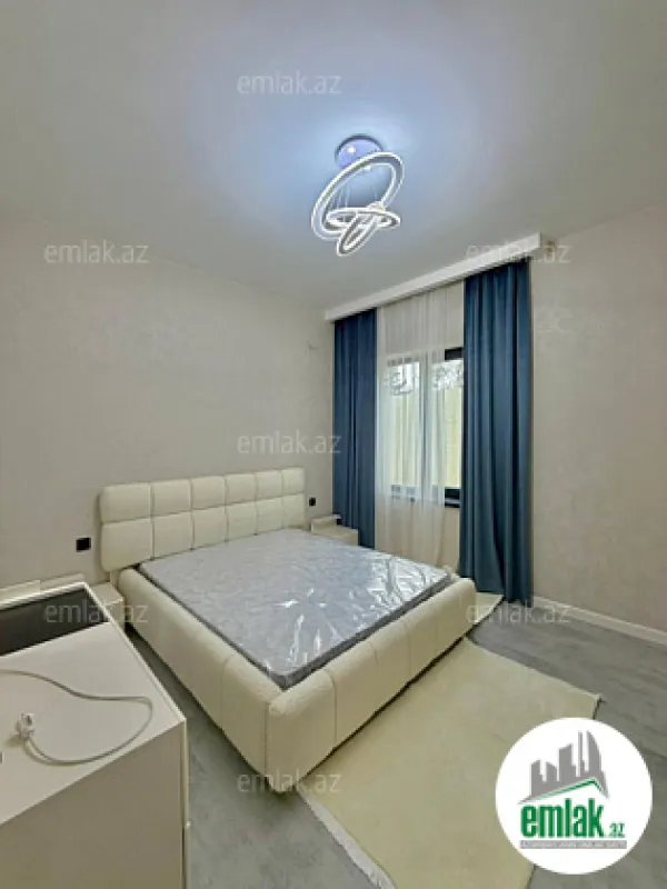 Satılır 4 otaqlı mənzil 160 m²