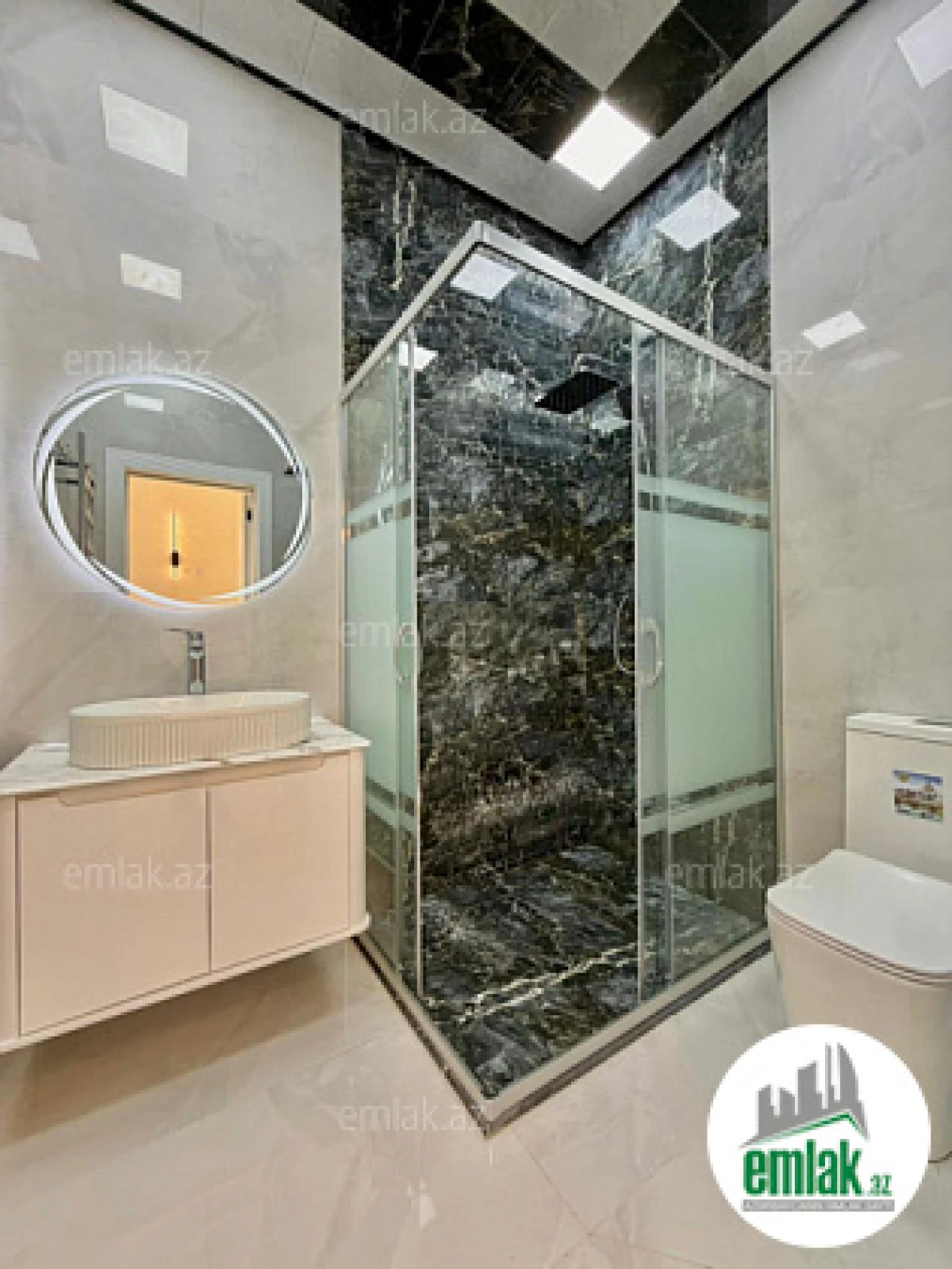 Satılır 4 otaqlı mənzil 160 m²