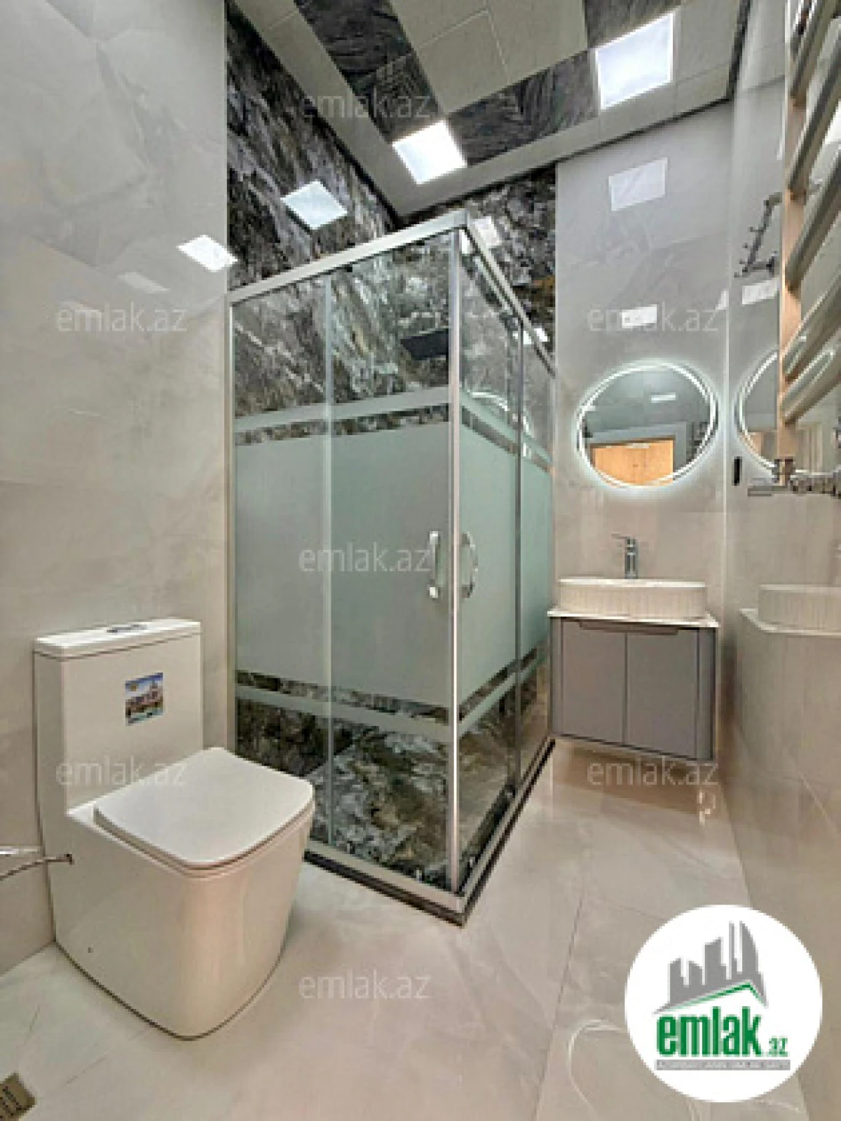 Satılır 4 otaqlı mənzil 160 m²