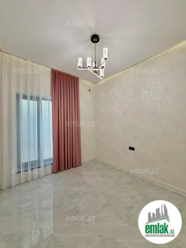 Satılır 4 otaqlı mənzil 160 m²