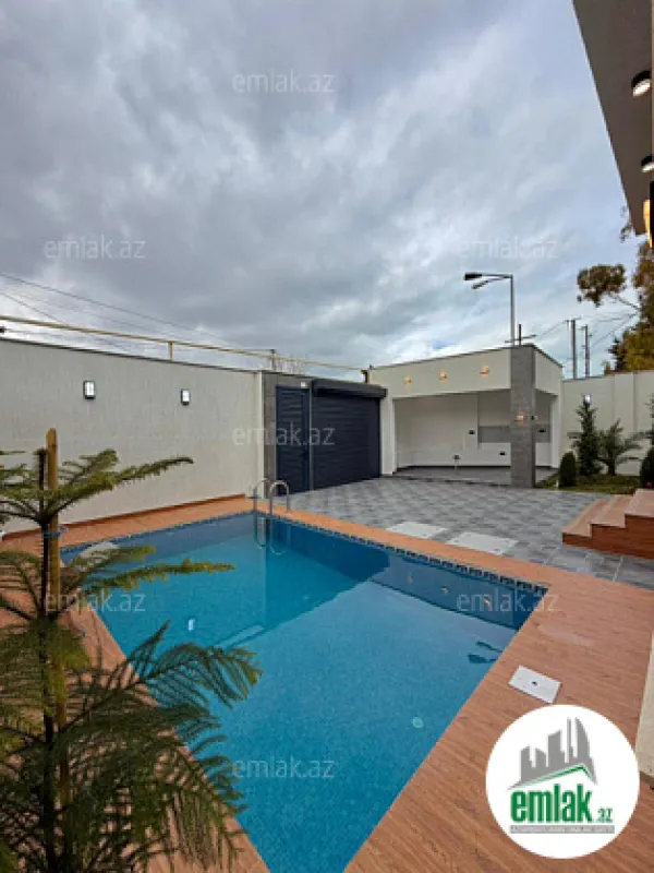 Satılır 4 otaqlı mənzil 160 m²