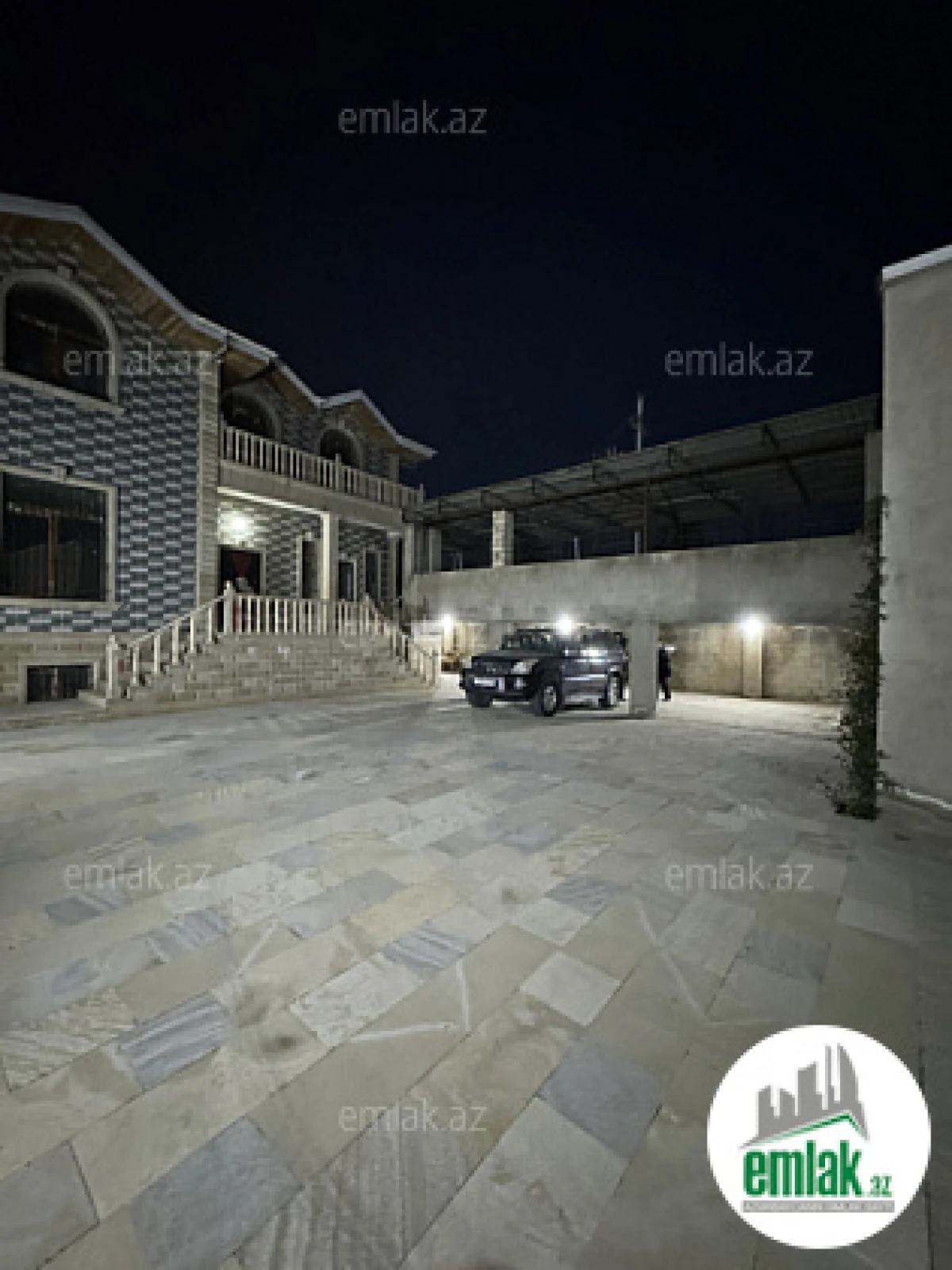 Satılır 7 otaqlı mənzil 150 m²