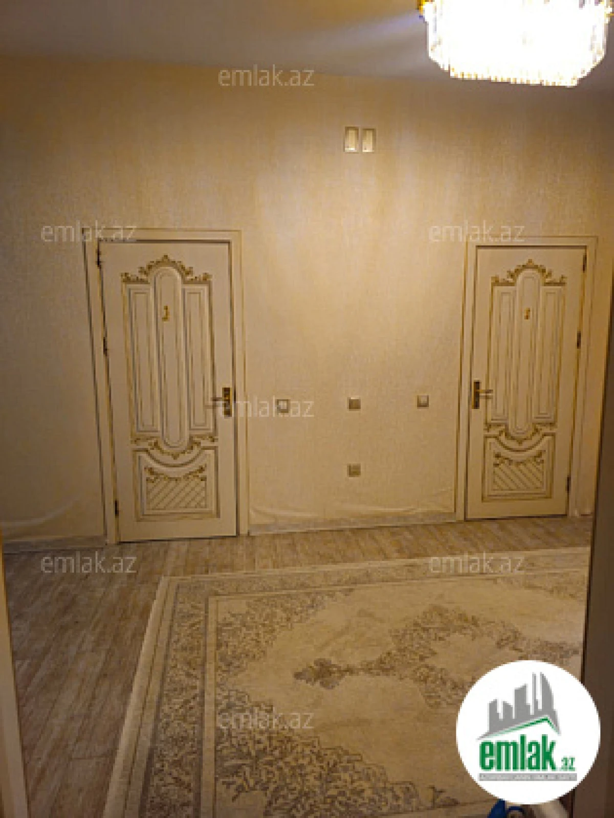 Satılır 3 otaqlı yeni tikili 130 m²