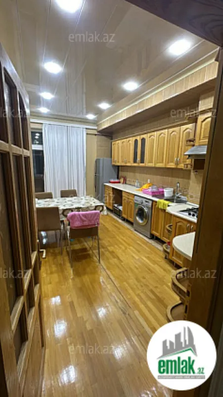 Satılır 3 otaqlı yeni tikili 120 m²