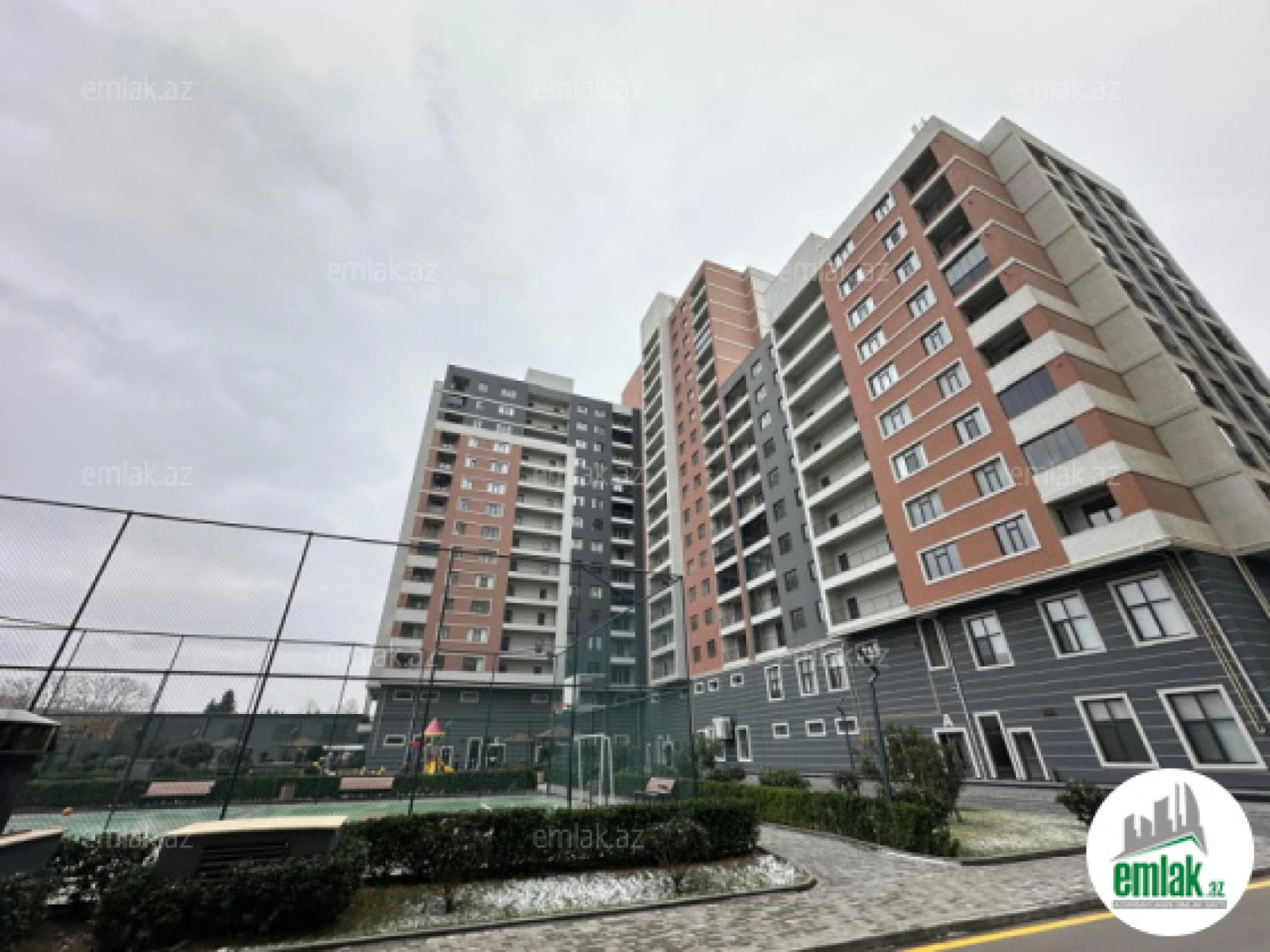 Satılır 2 otaqlı yeni tikili 108 m²