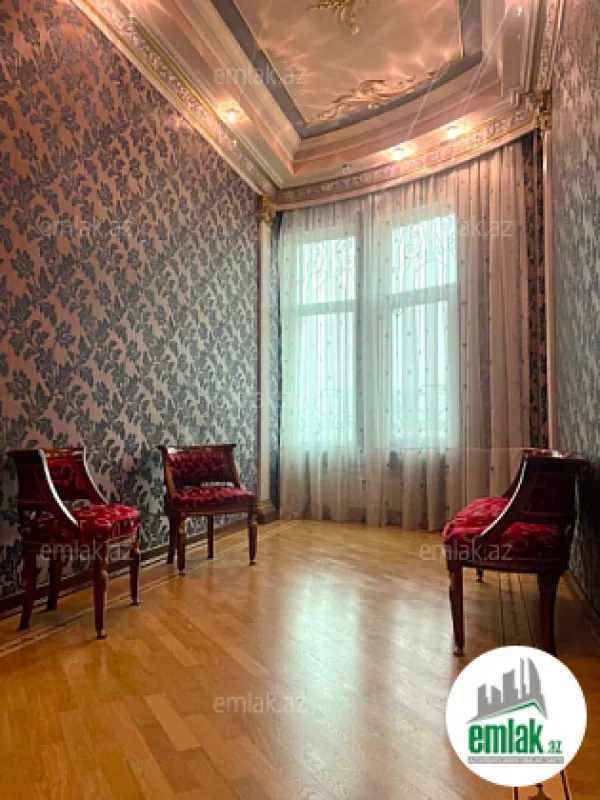 Satılır 3 otaqlı yeni tikili 110 m²