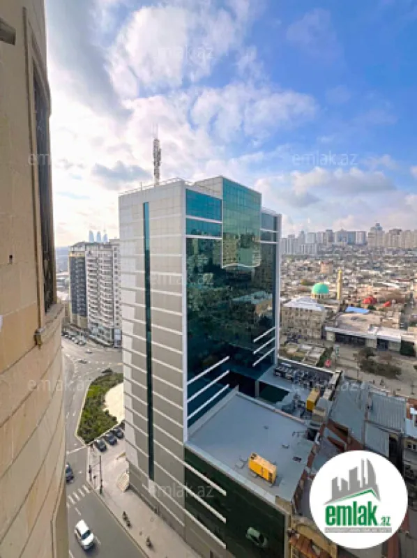 Satılır 3 otaqlı yeni tikili 110 m²