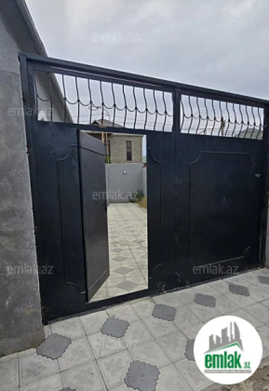 Satılır 3 otaqlı həyət evi 100 m²