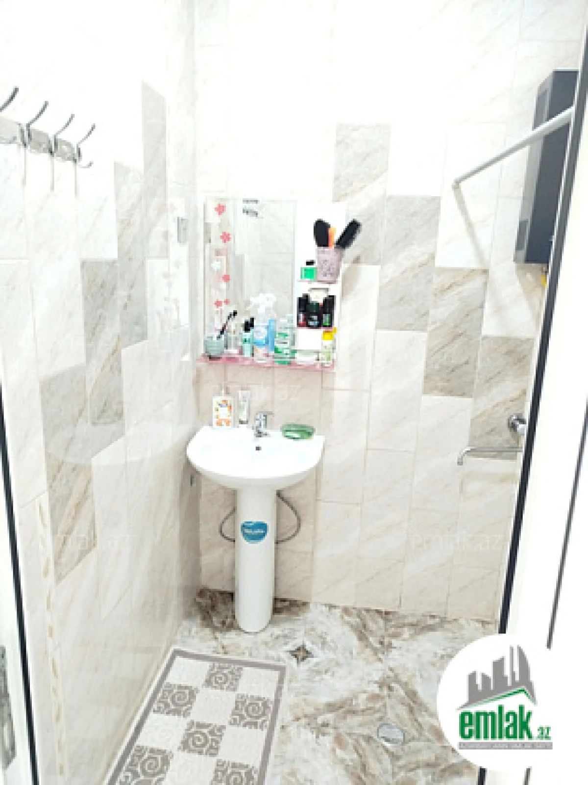 Satılır 3 otaqlı köhnə tikili 70 m²