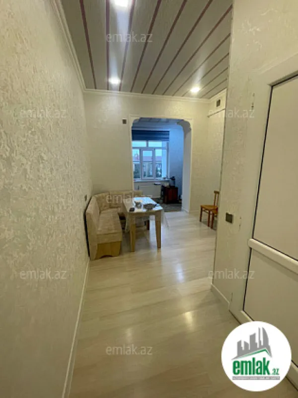 Satılır 3 otaqlı köhnə tikili 70 m²