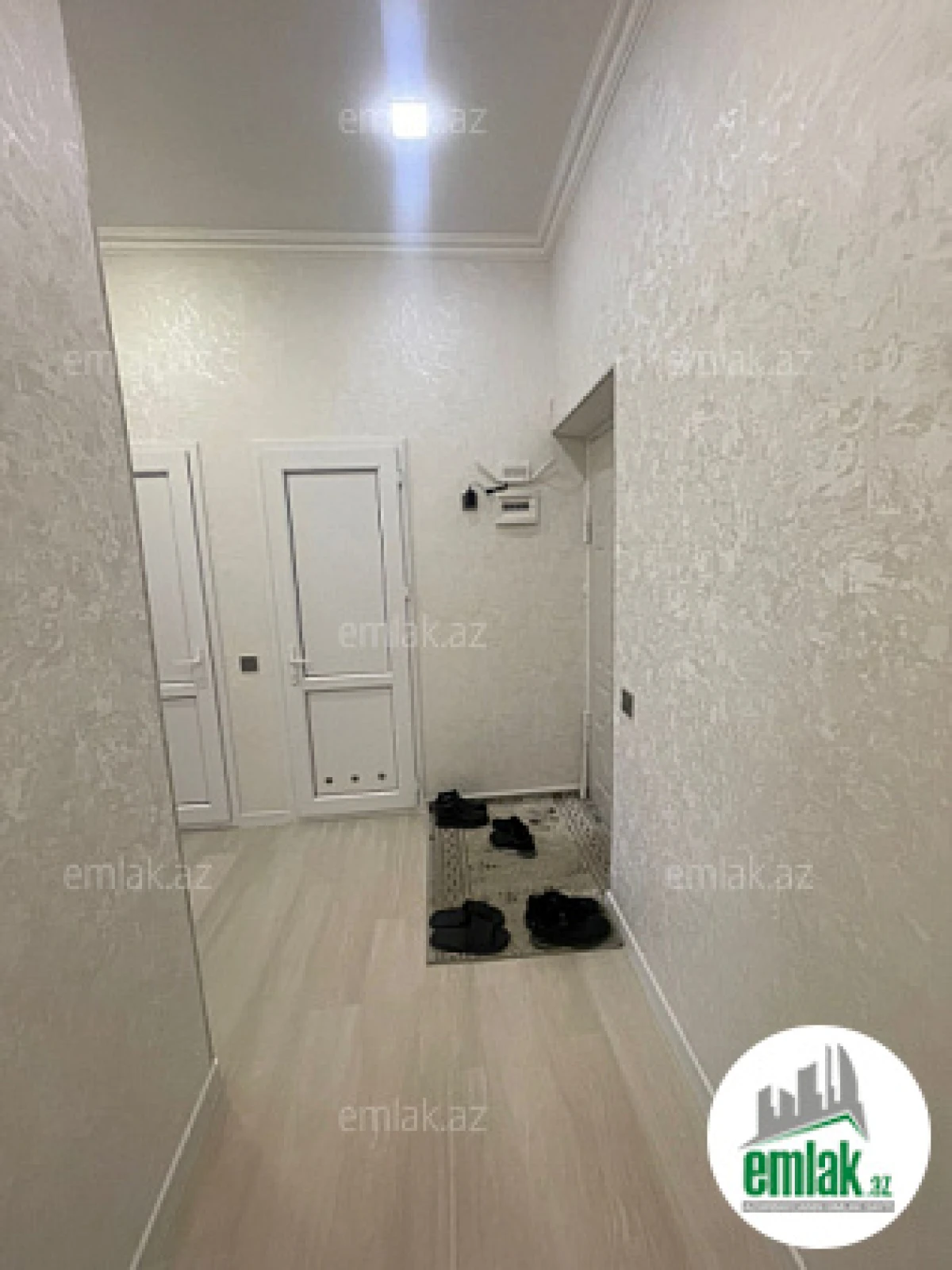 Satılır 3 otaqlı köhnə tikili 70 m²