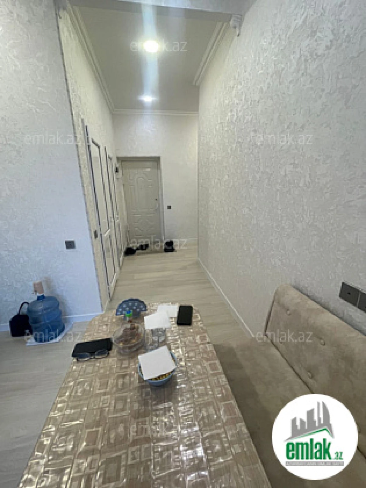 Satılır 3 otaqlı köhnə tikili 70 m²