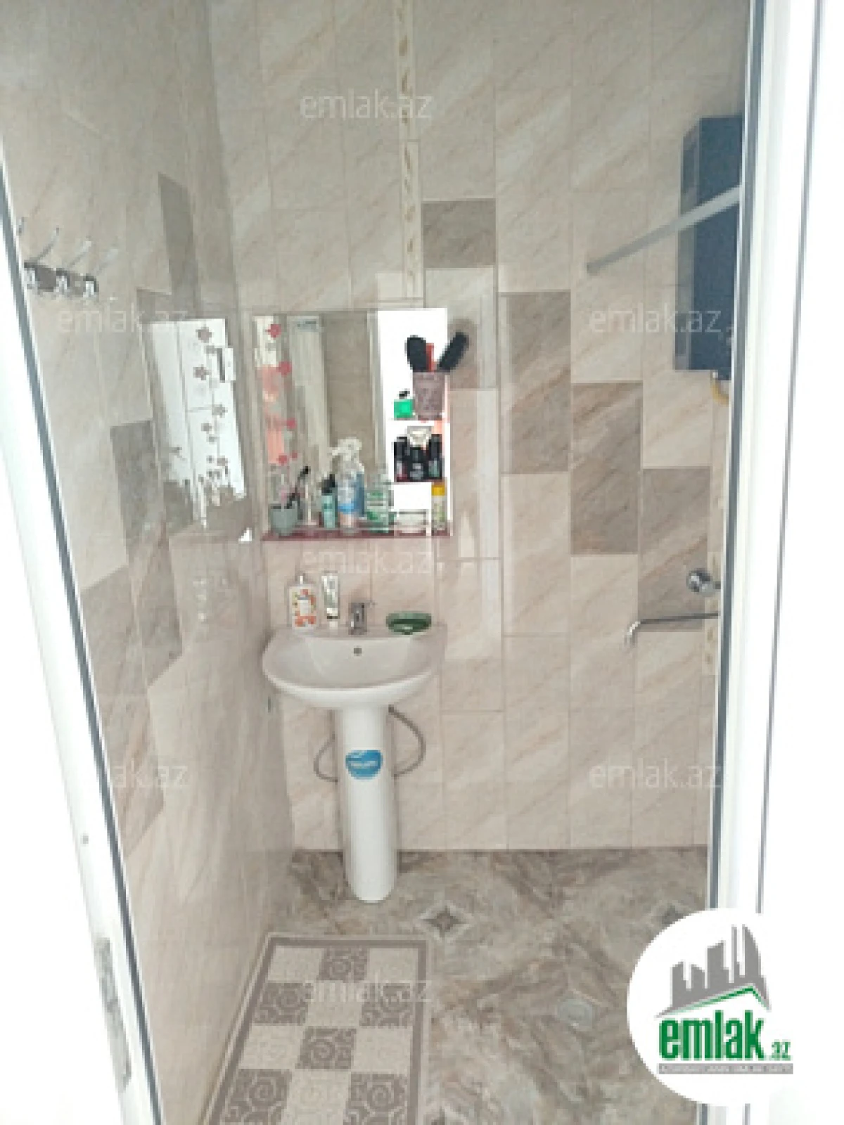 Satılır 3 otaqlı köhnə tikili 70 m²