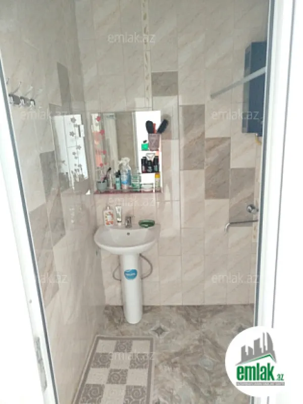 Satılır 3 otaqlı köhnə tikili 70 m²