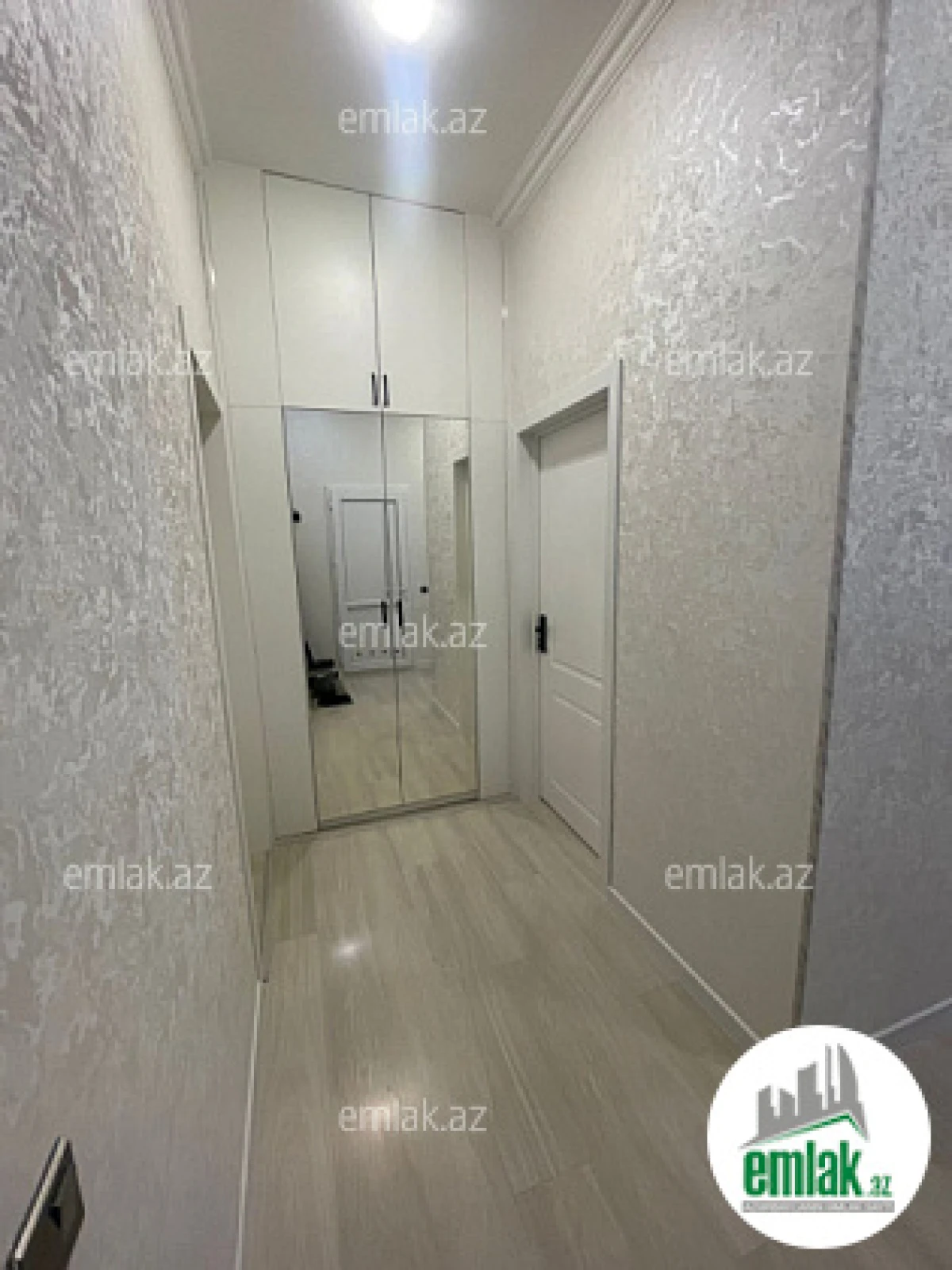 Satılır 3 otaqlı köhnə tikili 70 m²