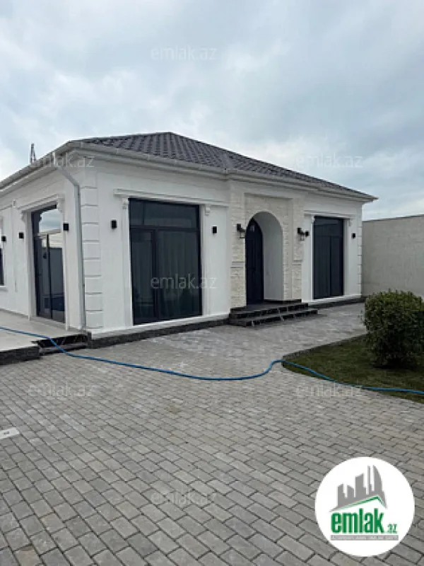 Satılır 4 otaqlı mənzil 120 m²