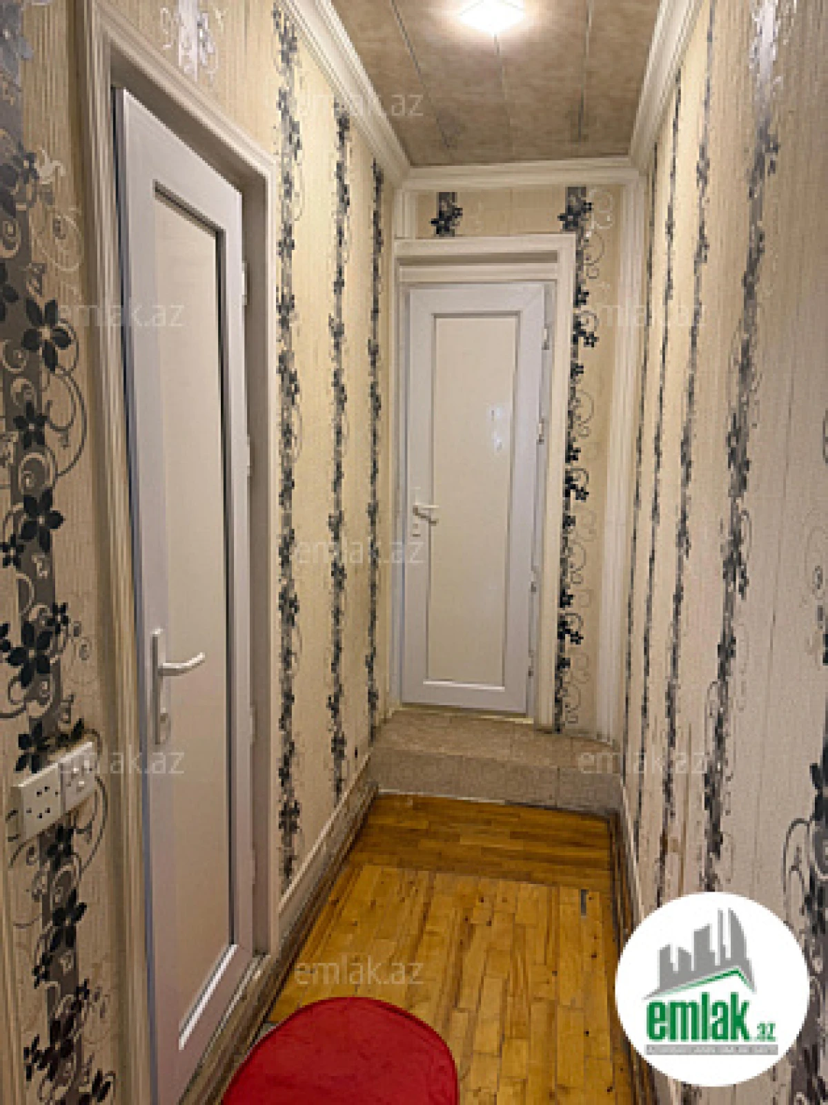 Satılır 4 otaqlı köhnə tikili 86.7 m²