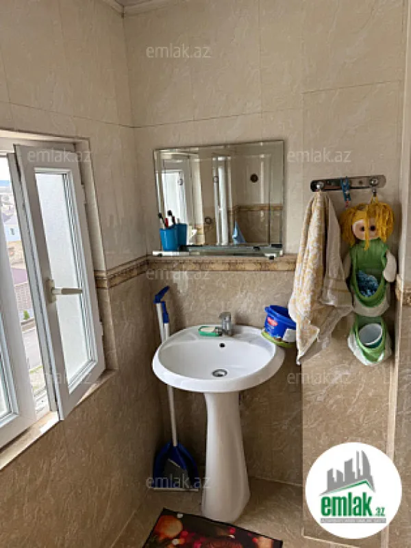 Satılır 4 otaqlı köhnə tikili 86.7 m²