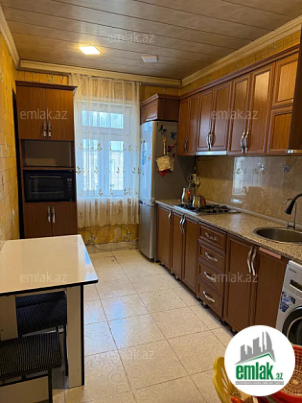 Satılır 4 otaqlı köhnə tikili 86.7 m²