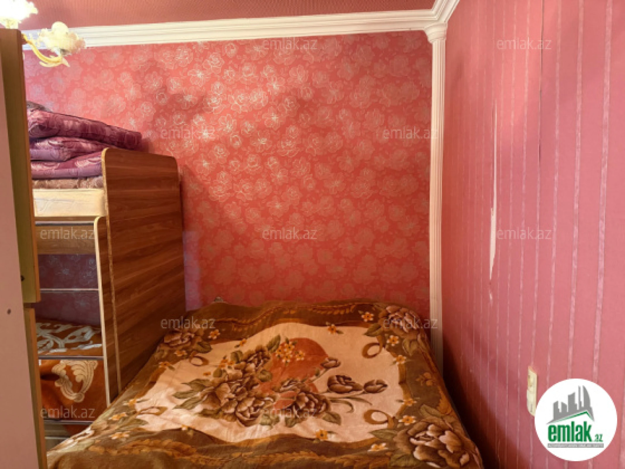 Satılır 4 otaqlı köhnə tikili 86.7 m²