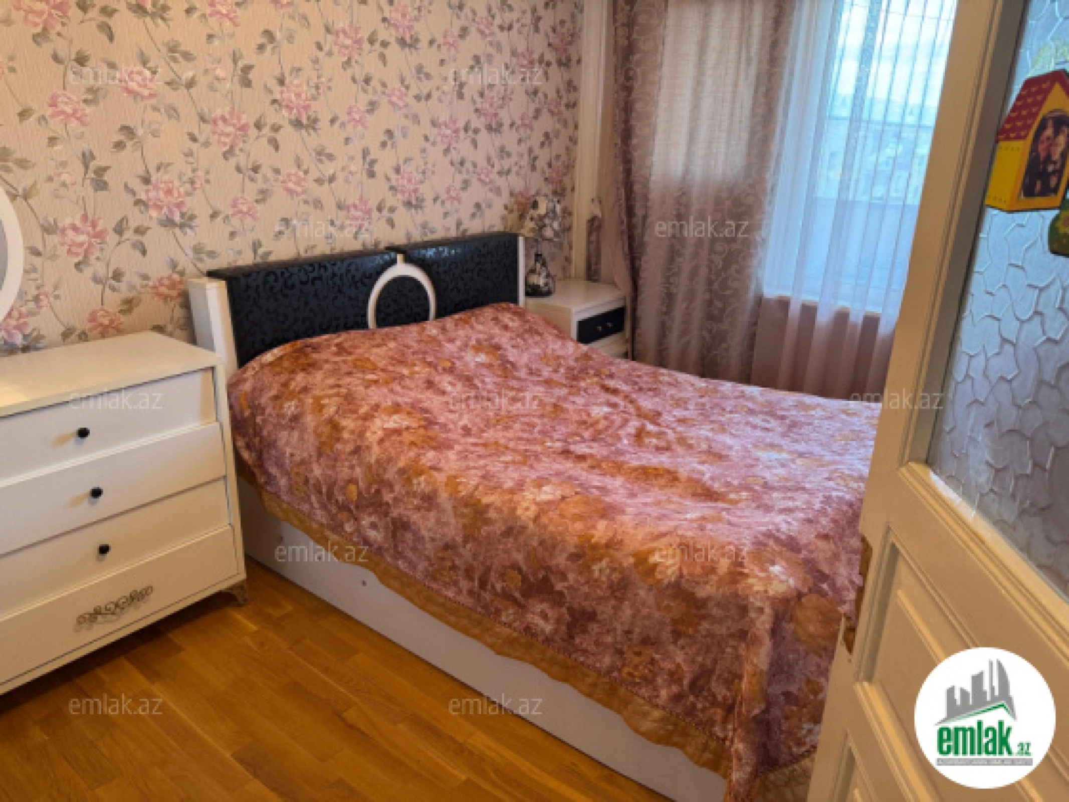 Satılır 4 otaqlı köhnə tikili 86.7 m²