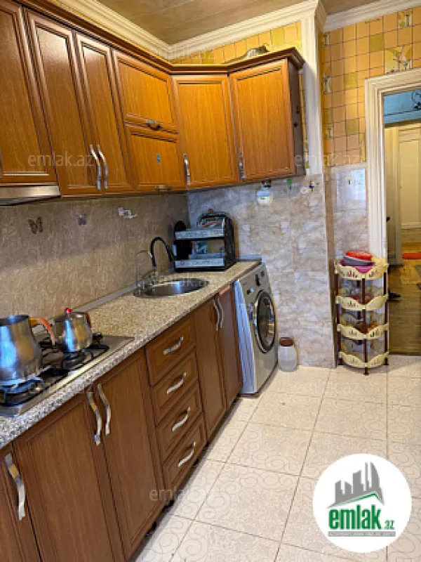 Satılır 4 otaqlı köhnə tikili 86.7 m²