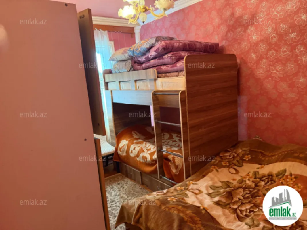 Satılır 4 otaqlı köhnə tikili 86.7 m²