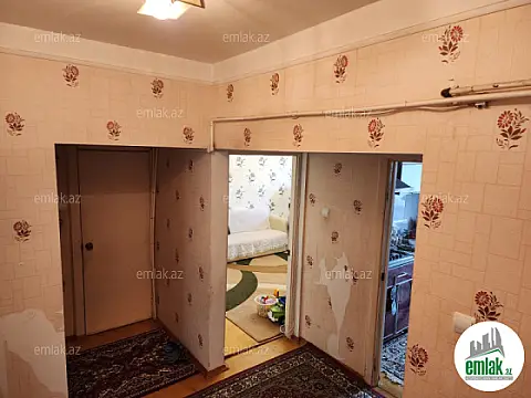 Satılır 3 otaqlı köhnə tikili 80 m²
