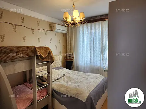 Satılır 3 otaqlı köhnə tikili 80 m²