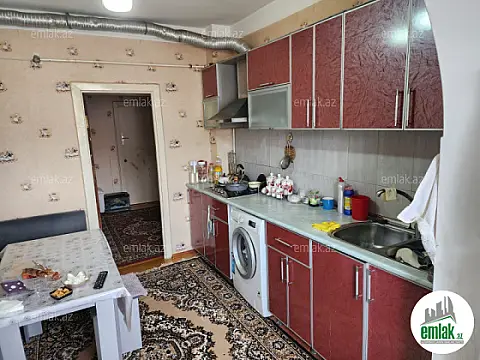 Satılır 3 otaqlı köhnə tikili 80 m²