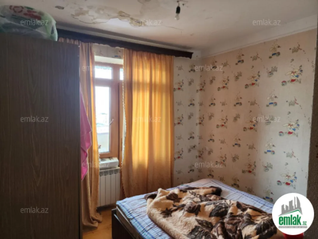 Satılır 3 otaqlı köhnə tikili 80 m²