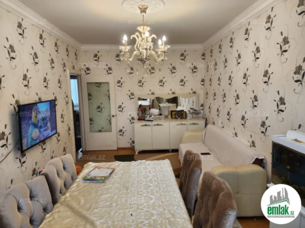 Satılır 3 otaqlı köhnə tikili 80 m²