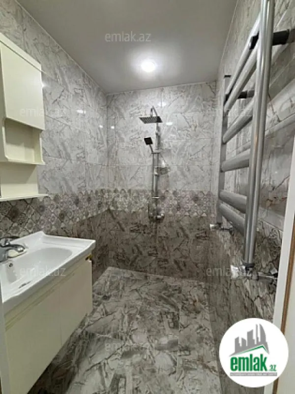 Satılır 2 otaqlı yeni tikili 65 m²