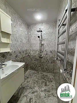 Satılır 2 otaqlı yeni tikili 65 m²