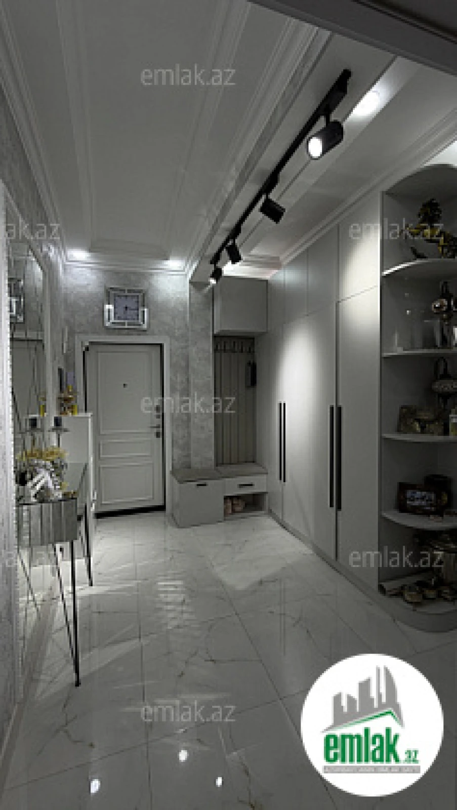 Satılır 2 otaqlı yeni tikili 68 m²