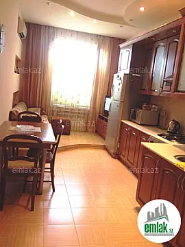 Satılır 3 otaqlı yeni tikili 80 m²