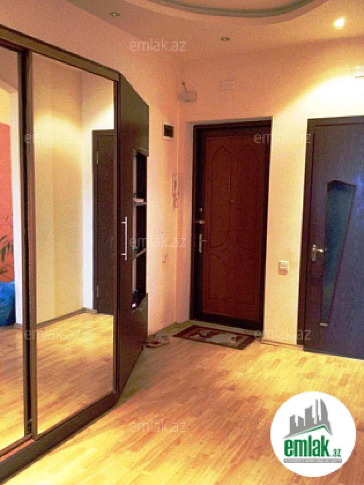 Satılır 3 otaqlı yeni tikili 80 m²