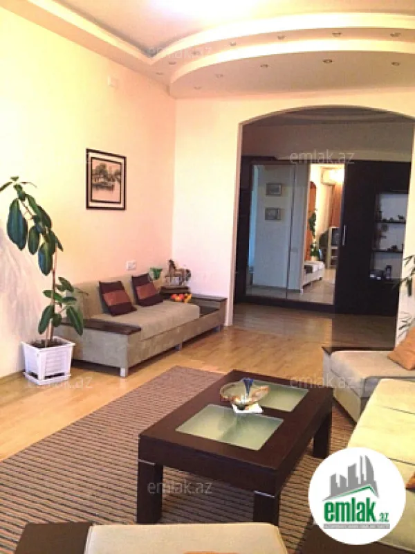 Satılır 3 otaqlı yeni tikili 80 m²