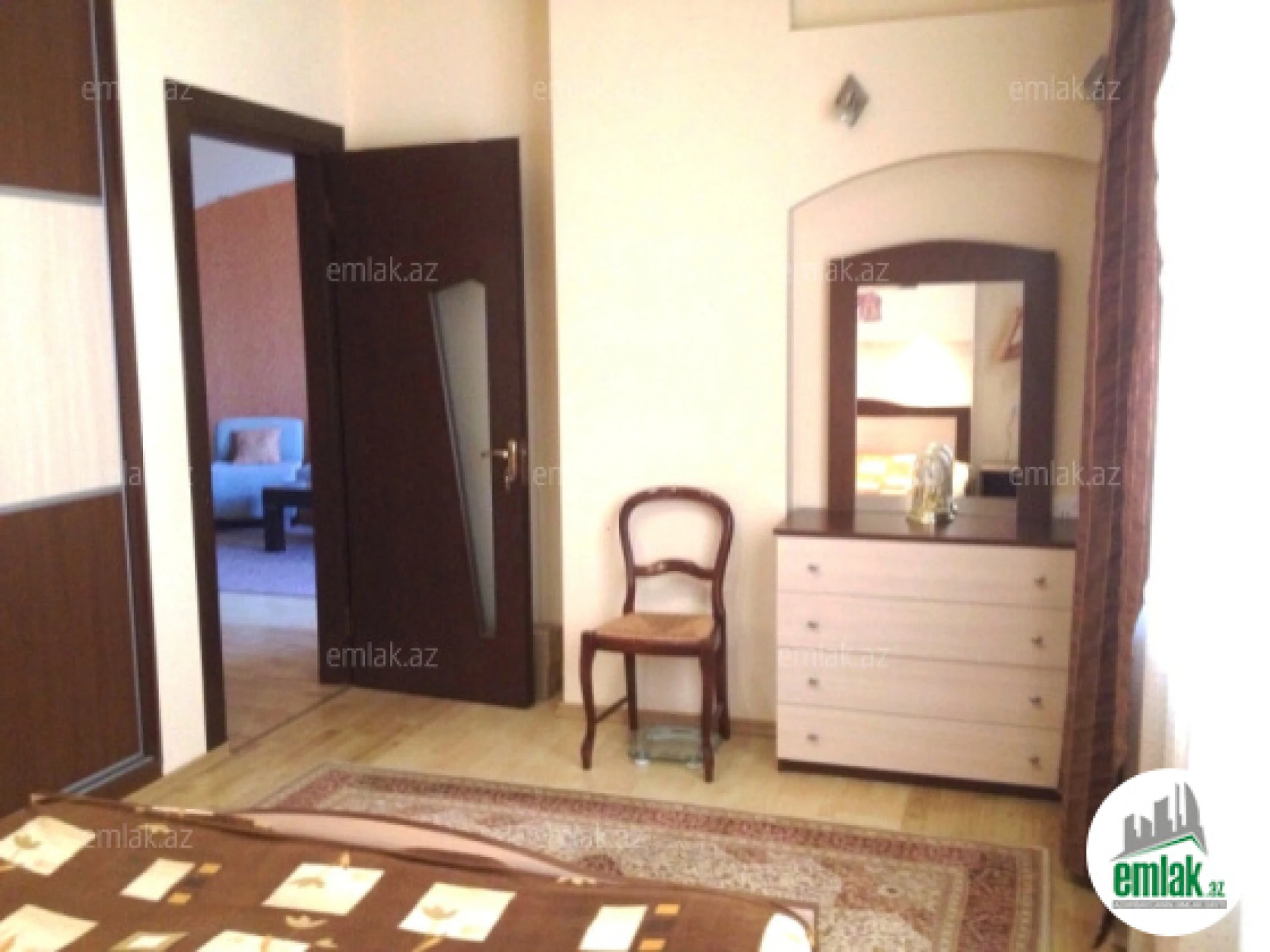 Satılır 3 otaqlı yeni tikili 80 m²