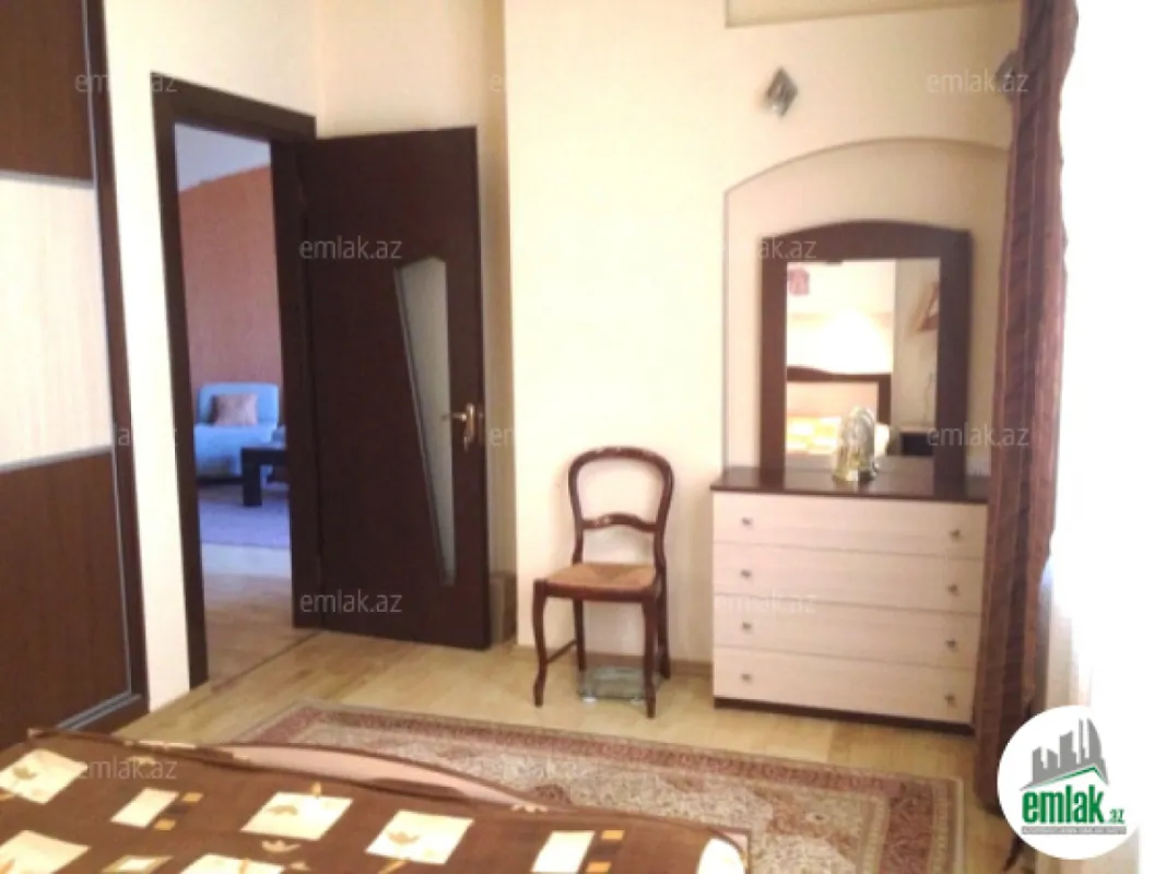 Satılır 3 otaqlı yeni tikili 80 m²