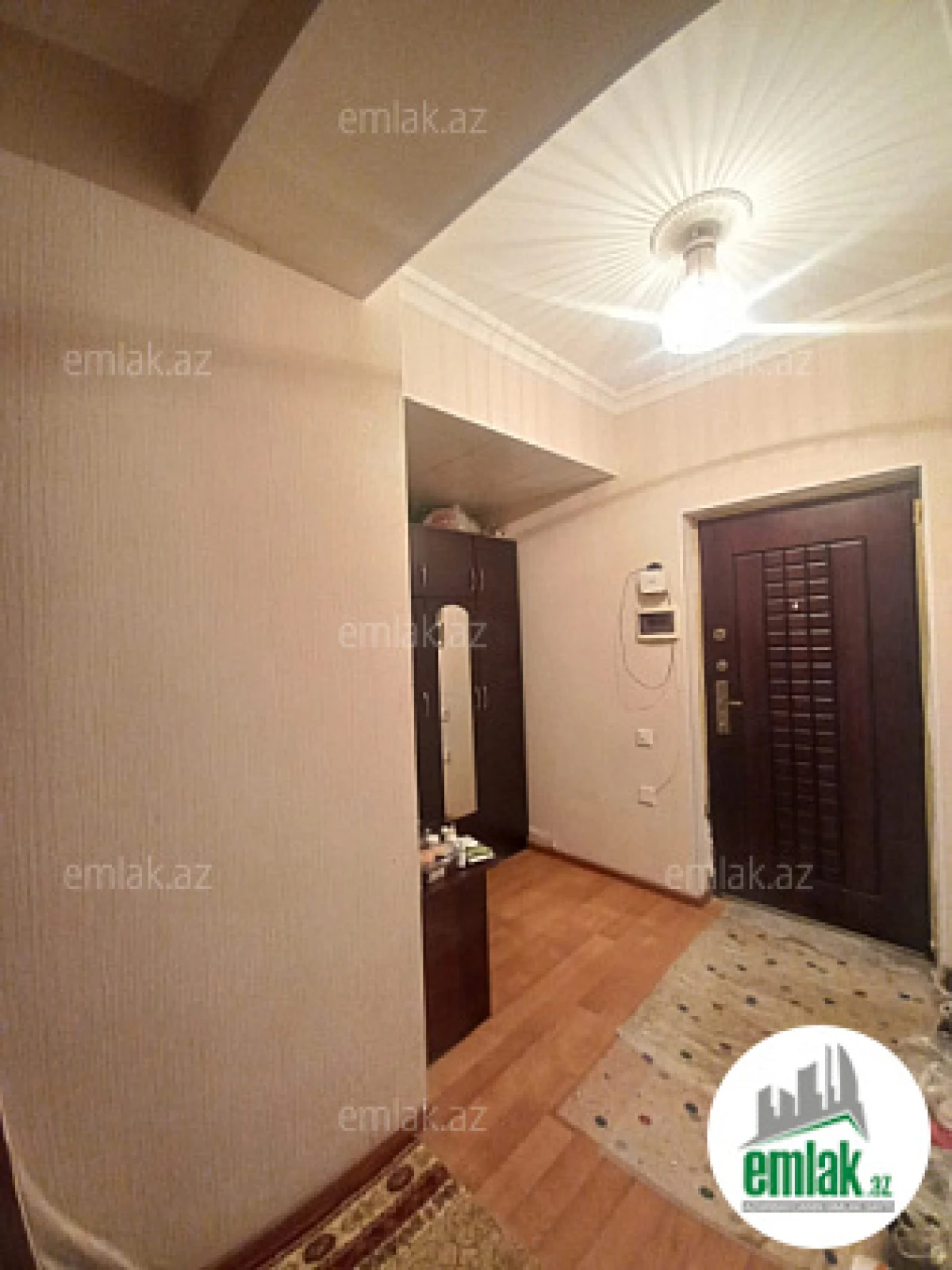 Satılır 2 otaqlı yeni tikili 60 m²