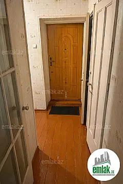 Satılır 2 otaqlı köhnə tikili 50 m²