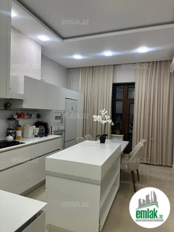 Satılır 4 otaqlı yeni tikili 205 m²