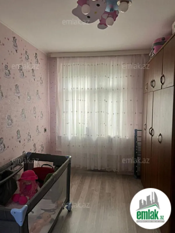 Satılır 3 otaqlı köhnə tikili 60 m²