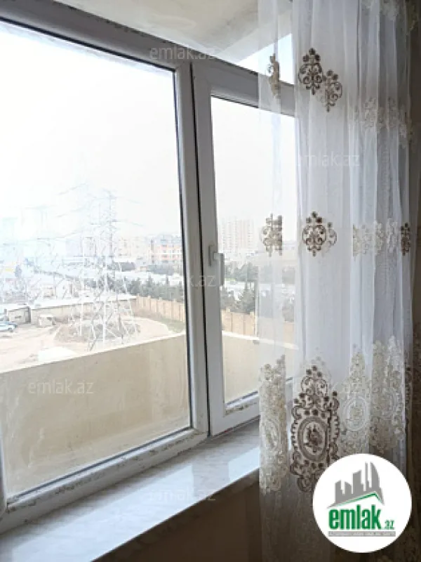 Satılır 3 otaqlı yeni tikili 80 m²