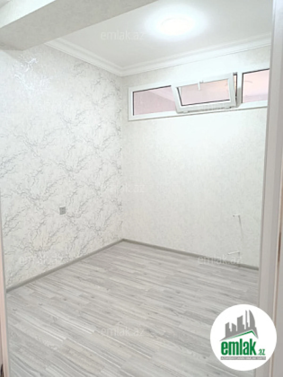 Satılır 3 otaqlı yeni tikili 80 m²