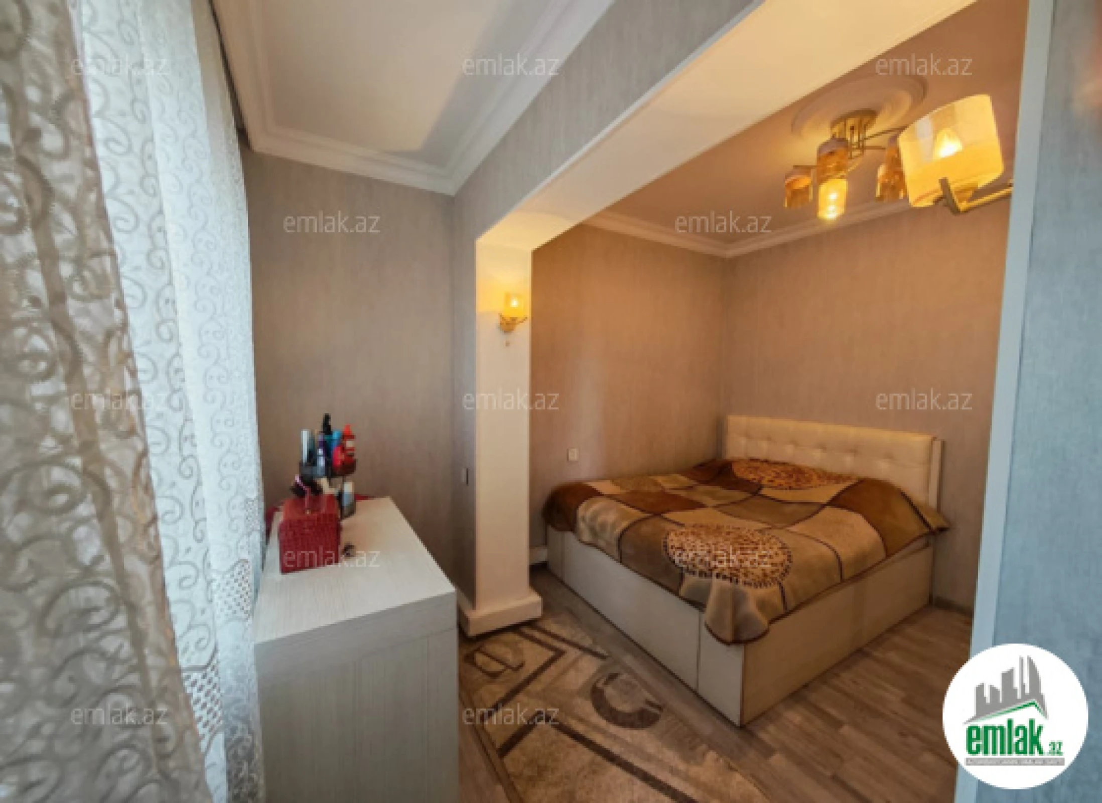 Satılır 3 otaqlı köhnə tikili 70 m²