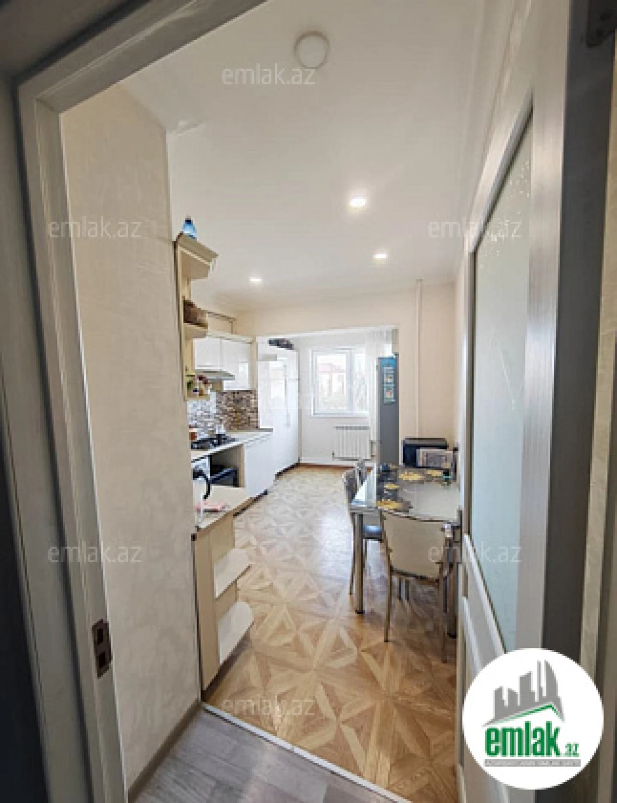 Satılır 3 otaqlı köhnə tikili 70 m²