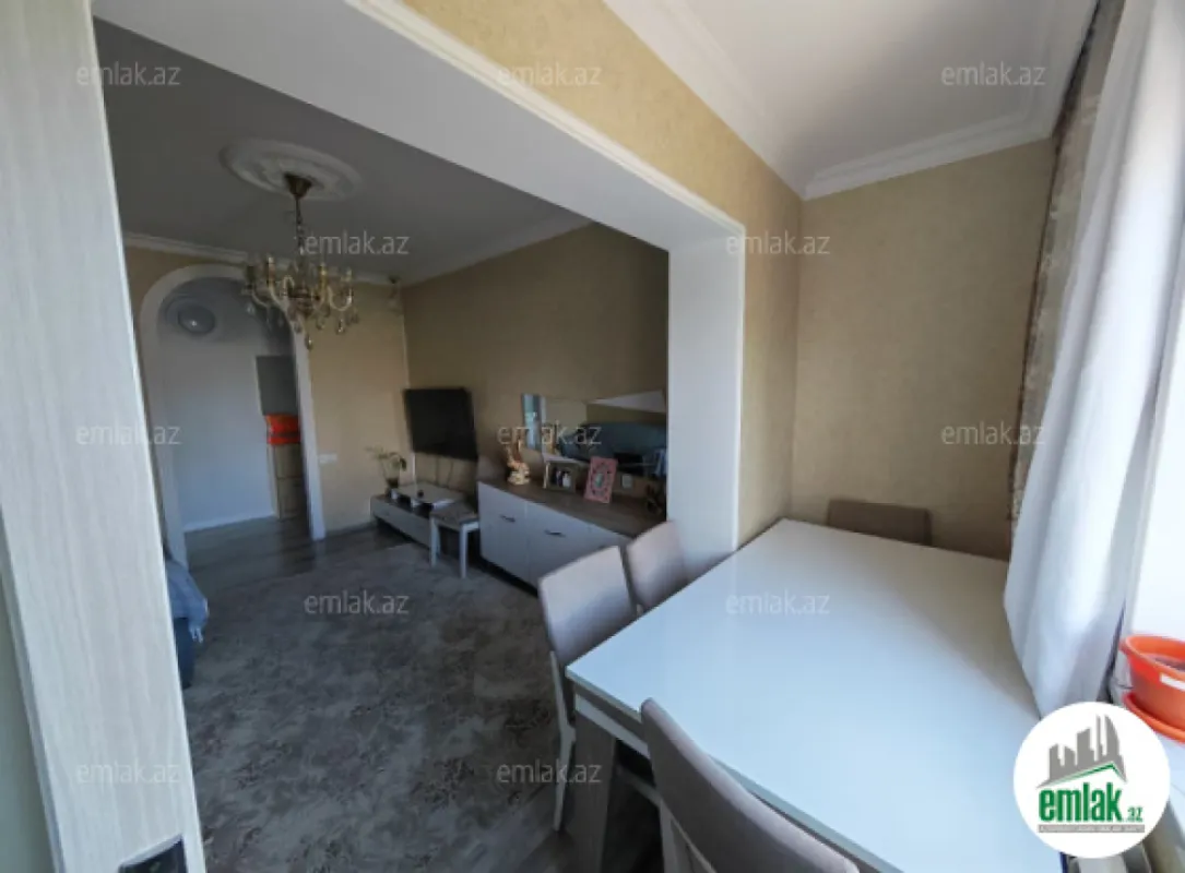 Satılır 3 otaqlı köhnə tikili 70 m²